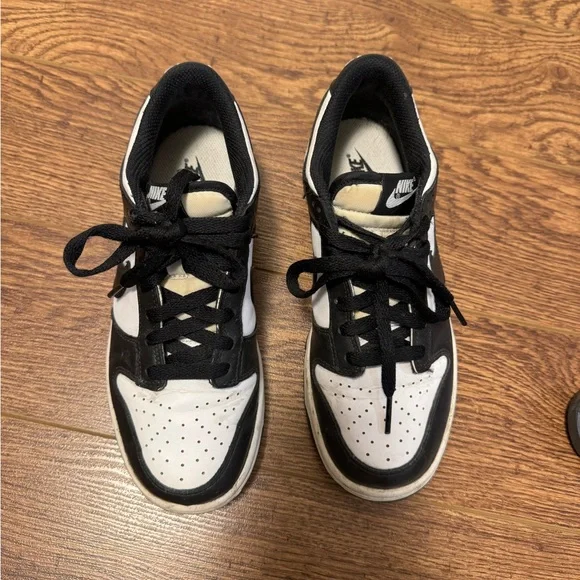 Panda Nike Dunks - Picture 5 of 5